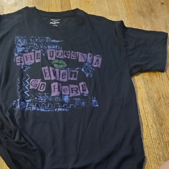 American Eagle Outfitters Black Graphic Tee - Picture 6 of 6